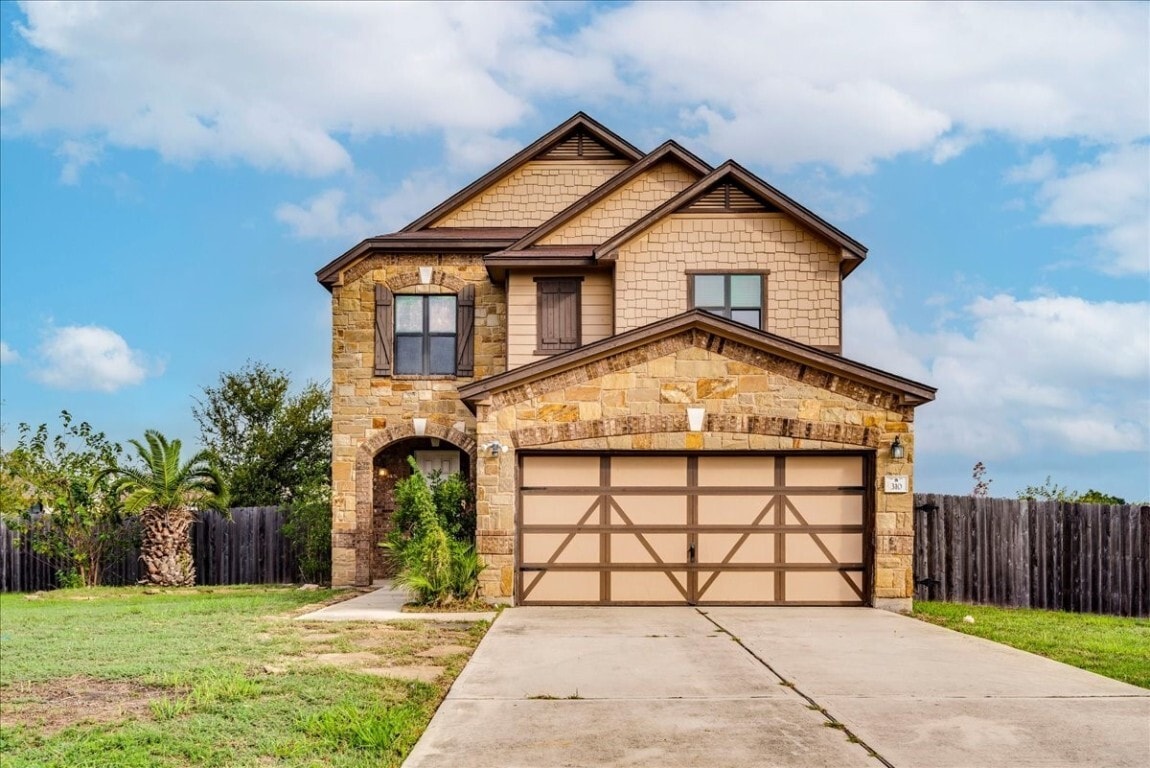 Foto principal - 310 Cushman Dr