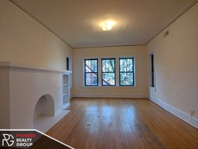Building Photo - 2530 N Kedzie Blvd