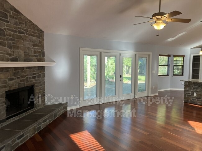 Building Photo - 2104 SW 75th Terrace