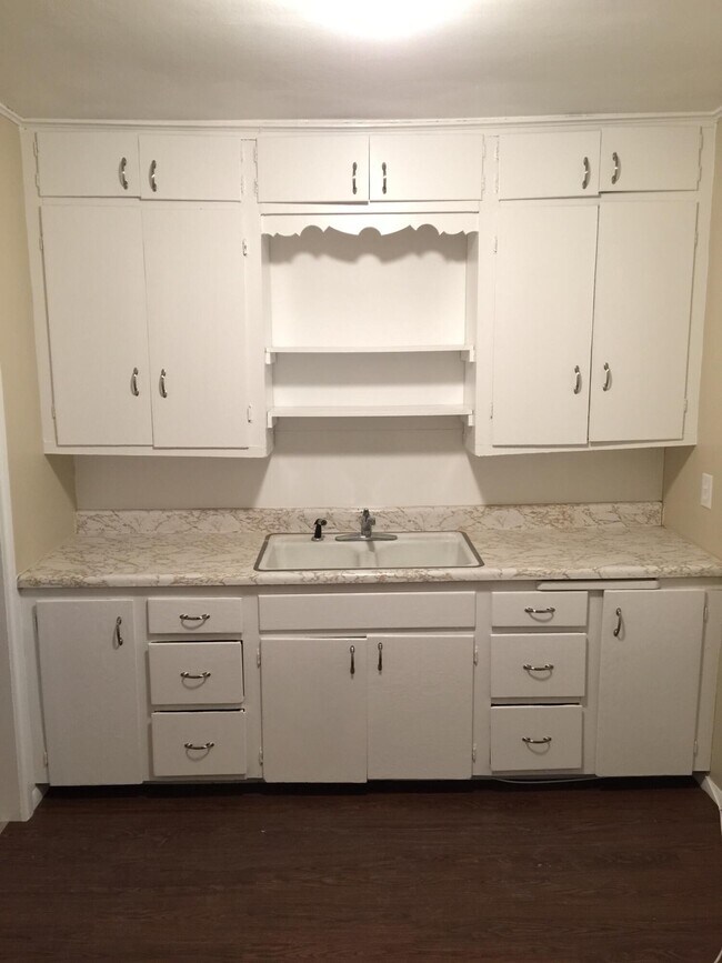 Foto del edificio - 3213 Erskine St