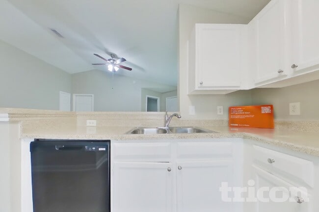 Building Photo - 3103 Kelling St