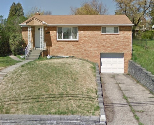 Building Photo - 2362 oak manor dr