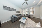 Foto principal - 2620 N Rockwell St