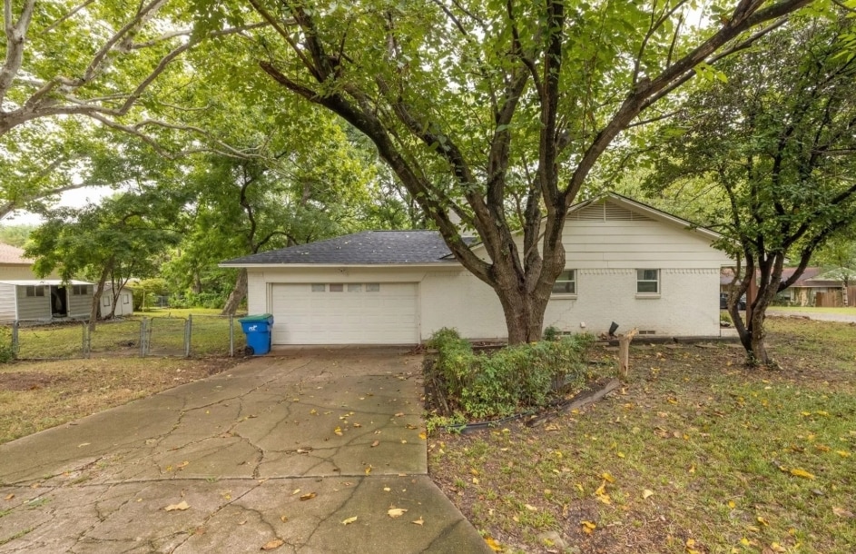 Building Photo - 5708 Flamingo Ct