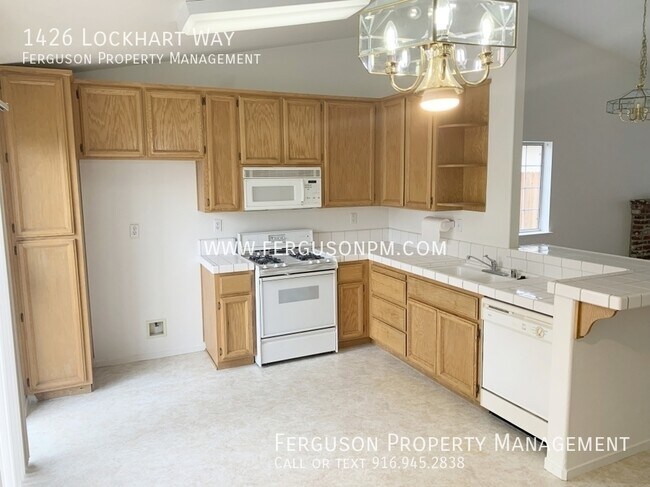 Foto del edificio - 1426 Lockhart Way