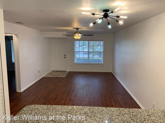 Building Photo - 2 br, 2 bath House - 121 Reserve Circle Un...