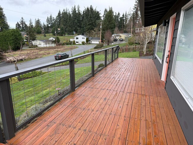 Foto del edificio - Rare Find with Main House and Fully Equipped ADU!