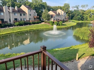 Building Photo - 9461 Hunters Creek Dr