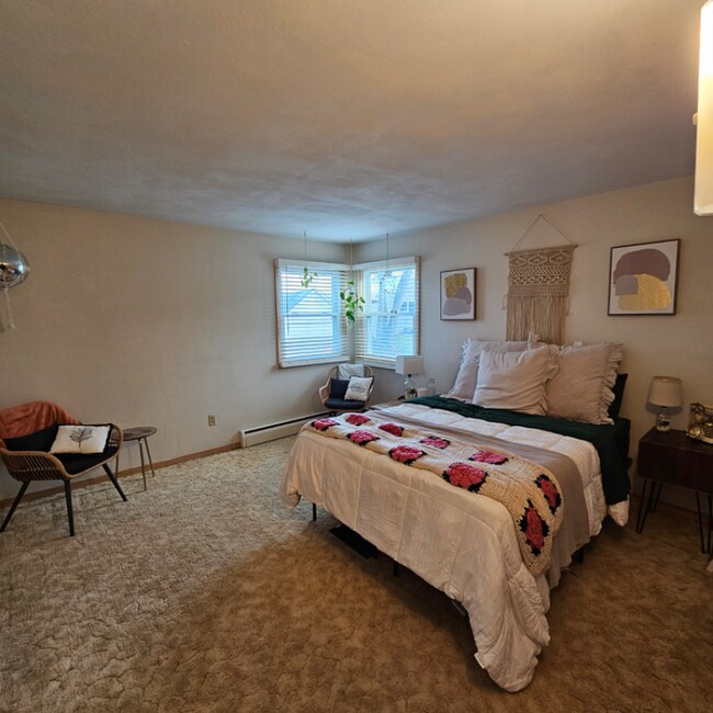 Foto del edificio - 305 N Hickory St