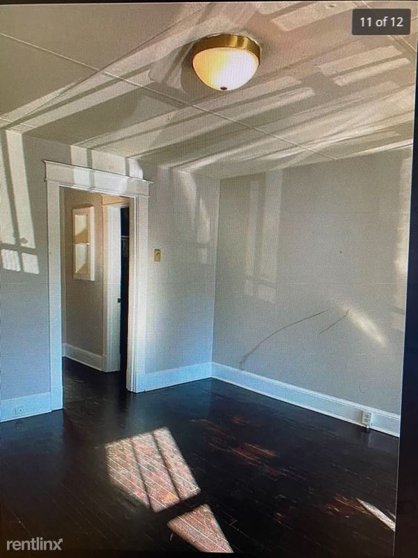 Building Photo - 3 br, 1 bath Townhome - 1007 Bank St