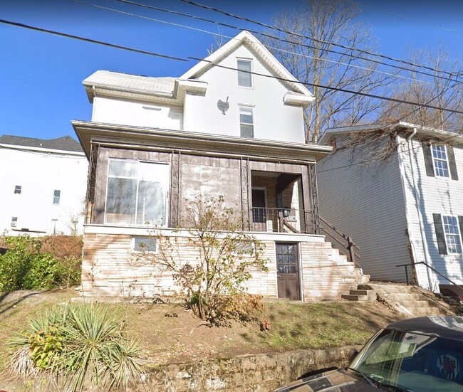 Building Photo - 413 Forest Ave