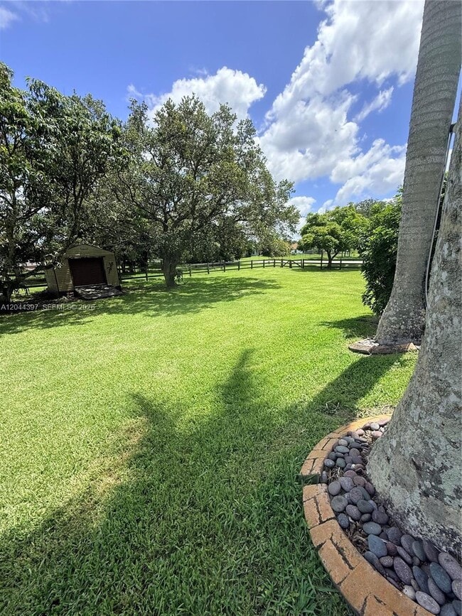 Building Photo - 20501 SW 50th Pl