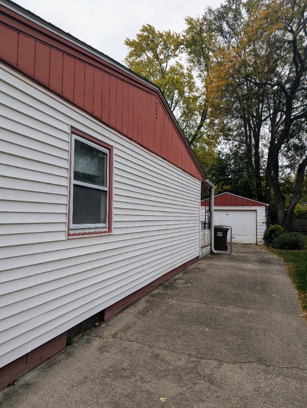 Foto del edificio - 1810 Midway Dr