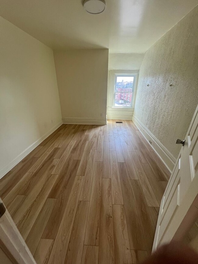 Building Photo - 209 Coltart Ave