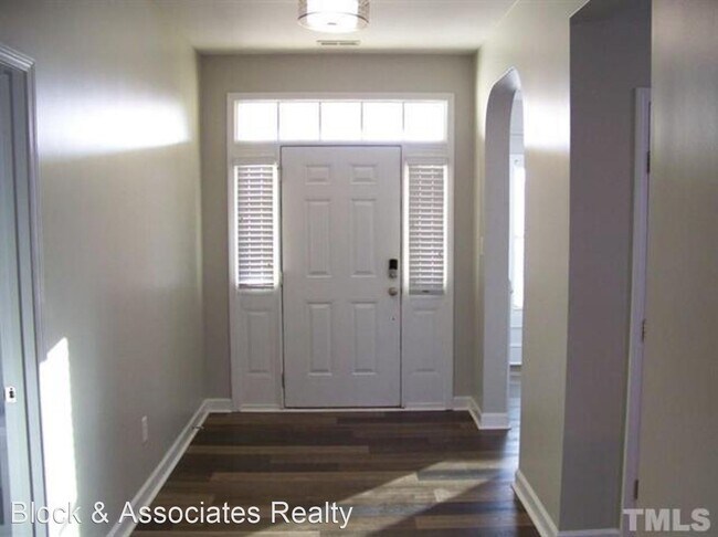 Foto del edificio - 4 br, 2.5 bath House - 149 Walton Heath Drive