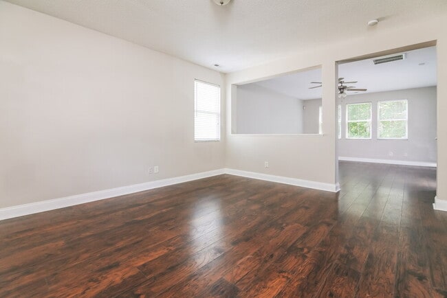 Building Photo - 133 Smart Ct