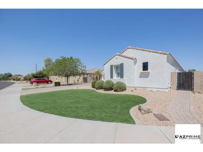 Building Photo - Luxury 4/3.5 Goodyear House with Pool &amp...