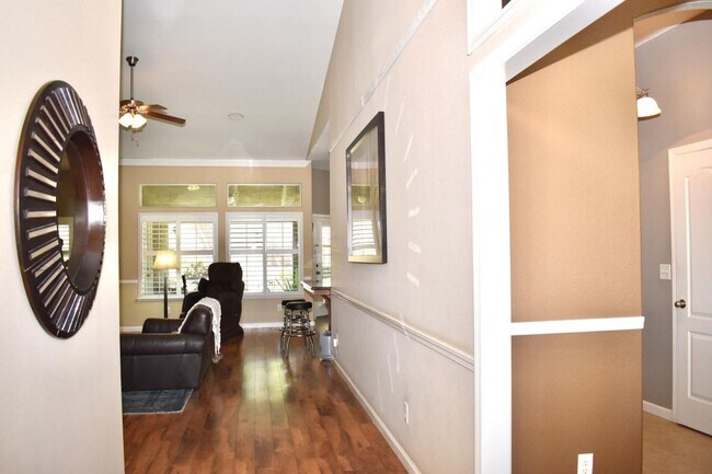 Building Photo - 4 Bedroom North Clovis Home Near Buchanan ...