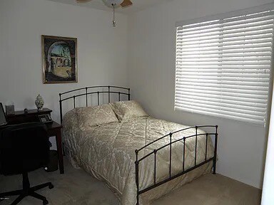 Foto del edificio - 18478 N Canal Dr