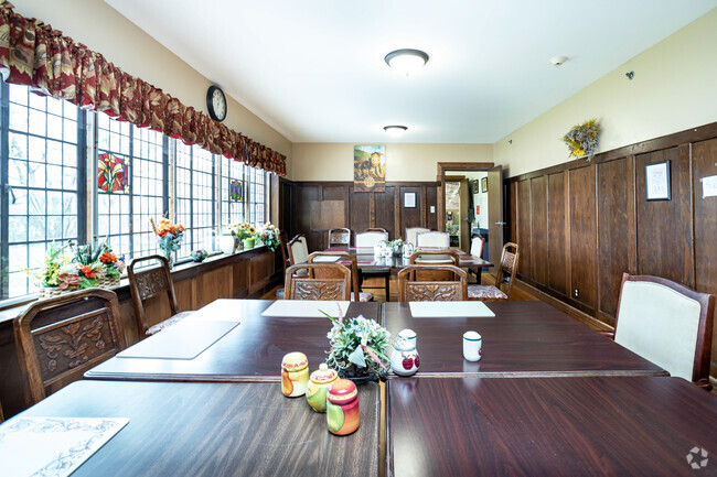 Foto del interior - New Burton Homestead 50+ Senior living