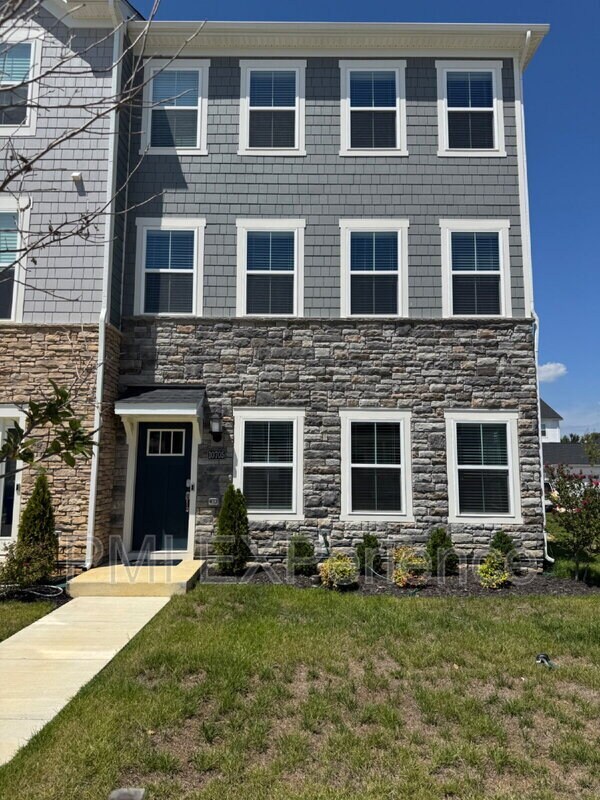 Foto del edificio - 10705 Millport St