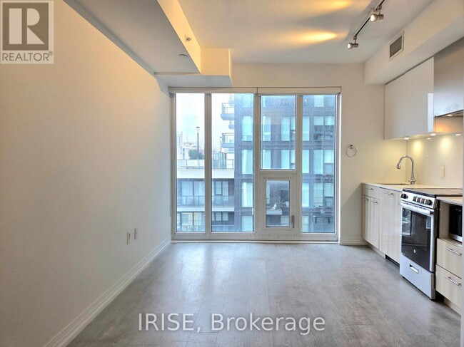 Building Photo - 251 Jarvis St