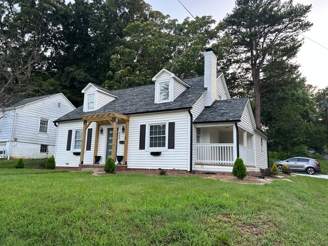 Building Photo - Available Soon! Ardmore WS, 4 Bedroom, 3 F...