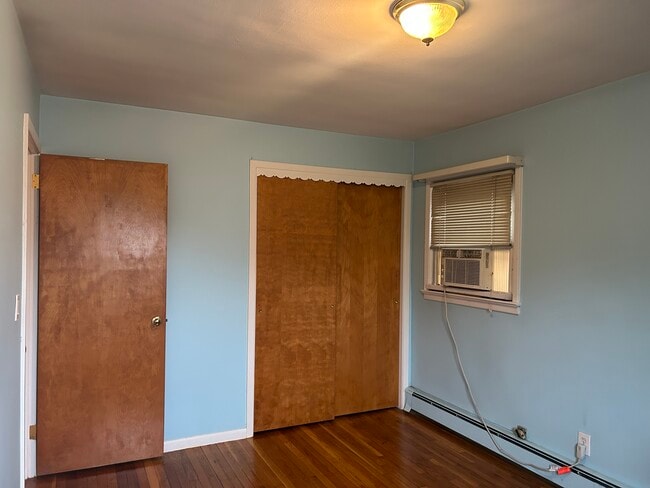 Bedroom 1 - 30 E 36th St