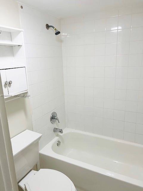 Foto del edificio - 10709 Cleary Blvd