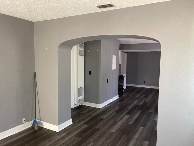 Foto del edificio - 1301 Prescott St S