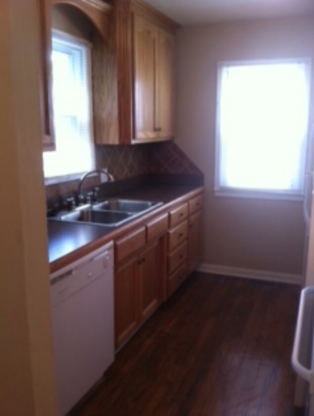 Building Photo - 3730 Springfield