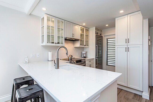 Foto del edificio - 1300 Gulf Shore Blvd N