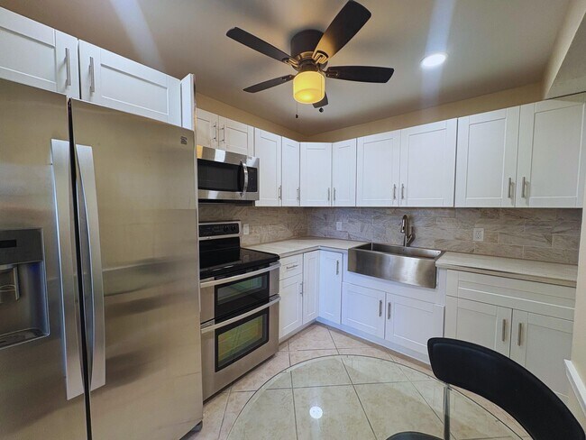 Foto del edificio - 2025 NE 164th St