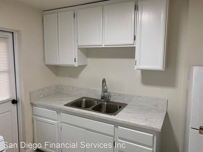 Foto del edificio - 2 br, 1 bath House - 2883 Webster Ave.