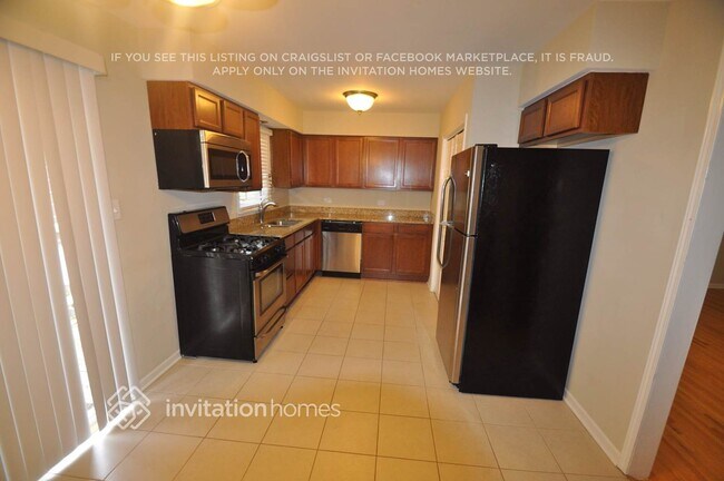 Foto del edificio - 16813 Haven Ave
