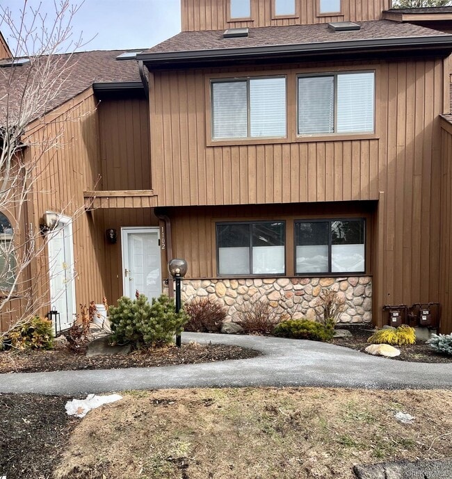 Building Photo - 1102 Scenic Ln