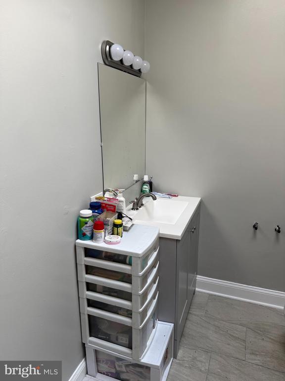 Foto principal - 2921 Baker St