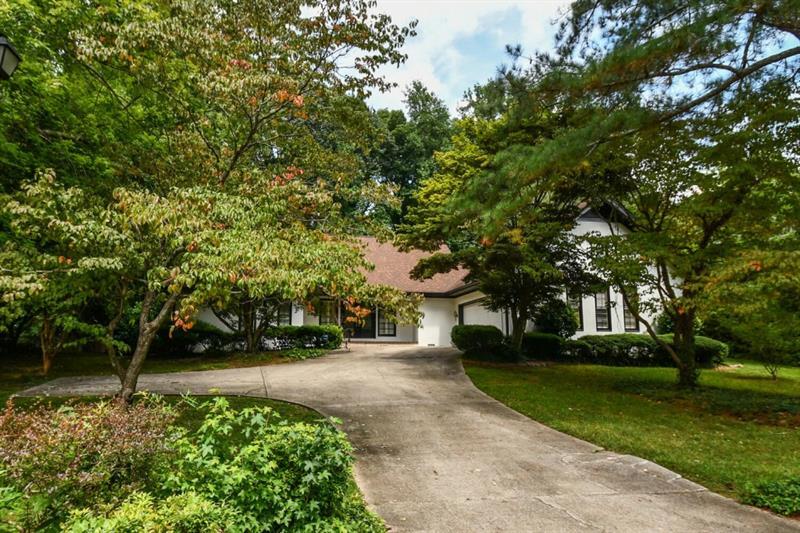 Primary Photo - 3807 Corinth Dr