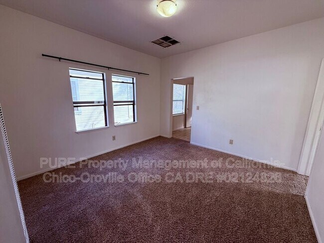 Building Photo - 1519 High St