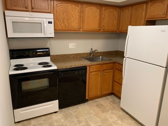 Interior Photo - Metropolitan West Goshen