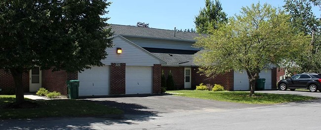 Building Photo - Parkstead Watertown at Thompson Park