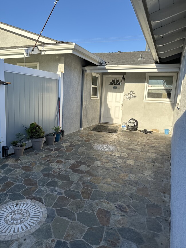 Secure Private patio - 5831 Vallecito Dr