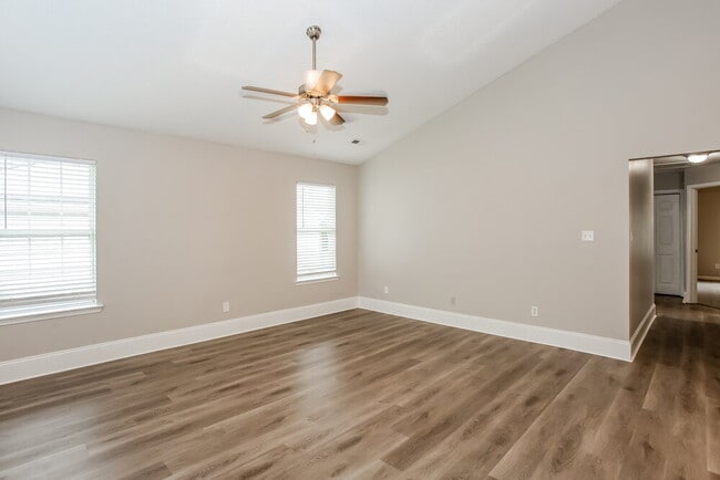 Building Photo - 3280 Hawick Commons Dr