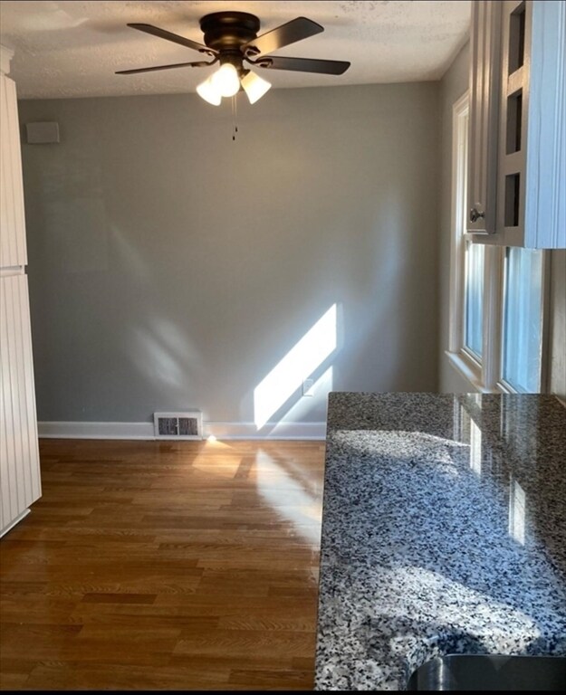 Foto del edificio - 45 Pilgrim Ave