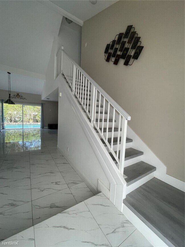 Foto del edificio - 3 br, 2.5 bath House - 9913 SW 147th Ct # 0