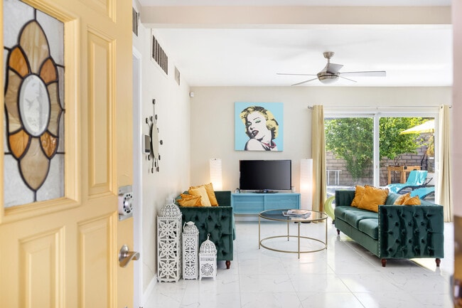 Building Photo - 4385 E Pso Caroleta