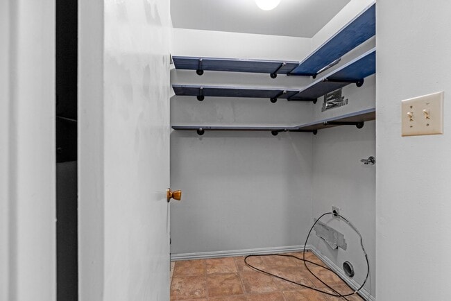 Building Photo - 1115 Camino Del Valle