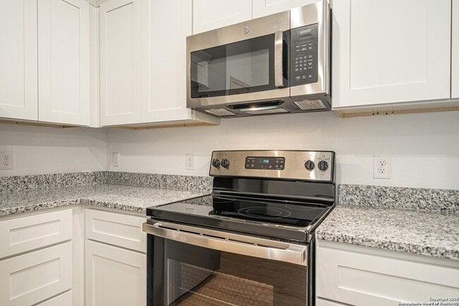 Foto del edificio - 7529 Briarwood Pass