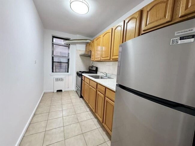 Foto del edificio - 144-50 38th Ave