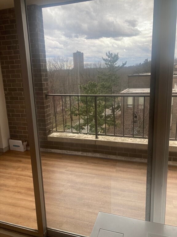 Building Photo - 77 Pond Ave